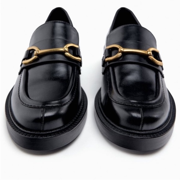 Zara Black Flat Shoes Loafers With Gold Buckles EU38 US7.5 Slip On Chunky Retro - Picture 2 of 13